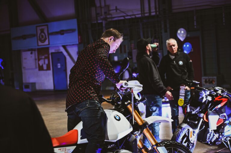 Salon du 2 Roues Fréjus 2026 – exposition de motos, démonstrations et activités familiales à la Base Nature