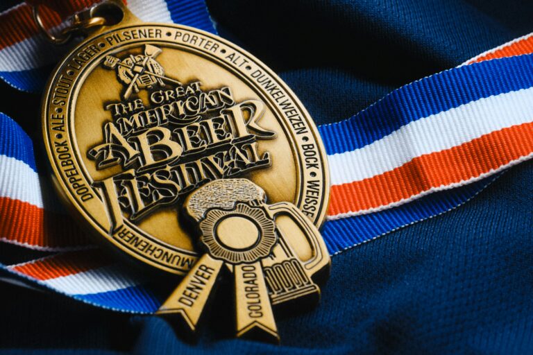 Public dégustant des bières artisanales au Nice Beer Festival 2026 au 109 à Nice
